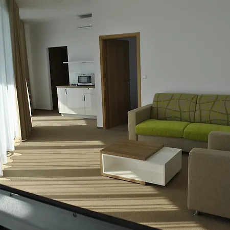 Otel Golf Jezera 4*