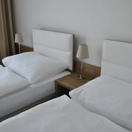 Otel Golf Jezera