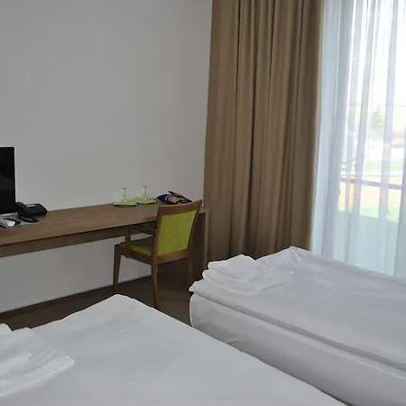 Hotel Golf Jezera 4*