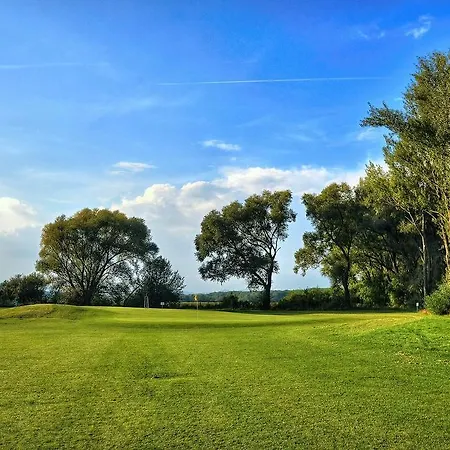 Golf Jezera Ostrožská Nová Ves