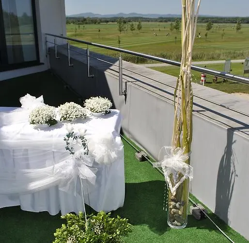Ξενοδοχείο Golf Jezera Ostrožská Nová Ves